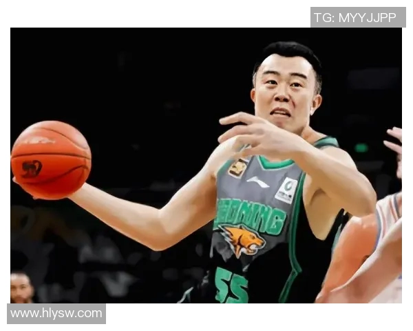 韩德君完美表现8投全中贡献18分杨瀚森攻防兼备斩获21分8篮板 韩德君完美表现8投全中贡献18分杨瀚森攻防兼备斩获21分8篮板